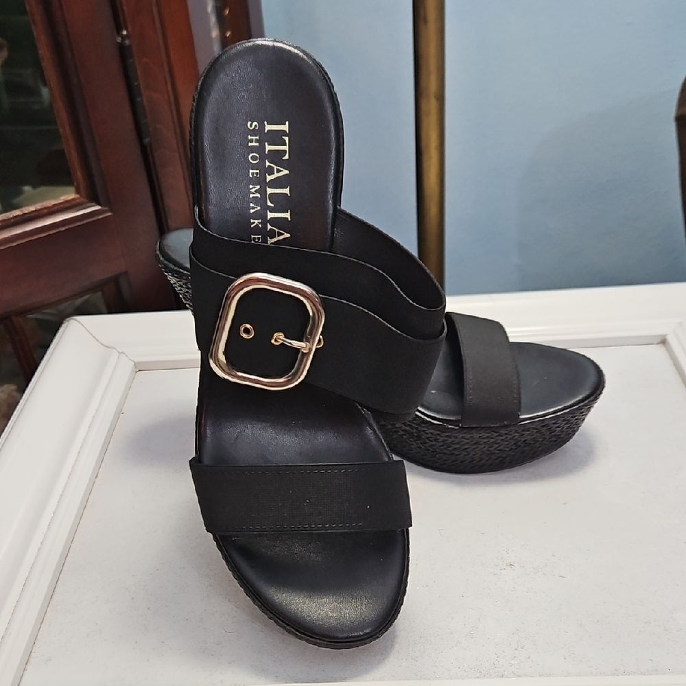 NWOT Italian Shoemakers Black Wedge Women's Sandals Size 9